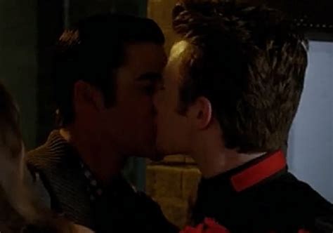 Image - Klaine kiss 1.jpg - Glee Wiki