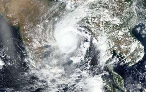 Cyclone Amphan leaves behind trail of destruction in WB, 12 dead