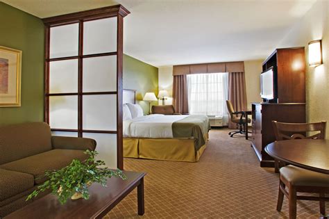 Discount Coupon for Holiday Inn Express Hotel & Suites Andrews in Andrews, Texas - Save Money!