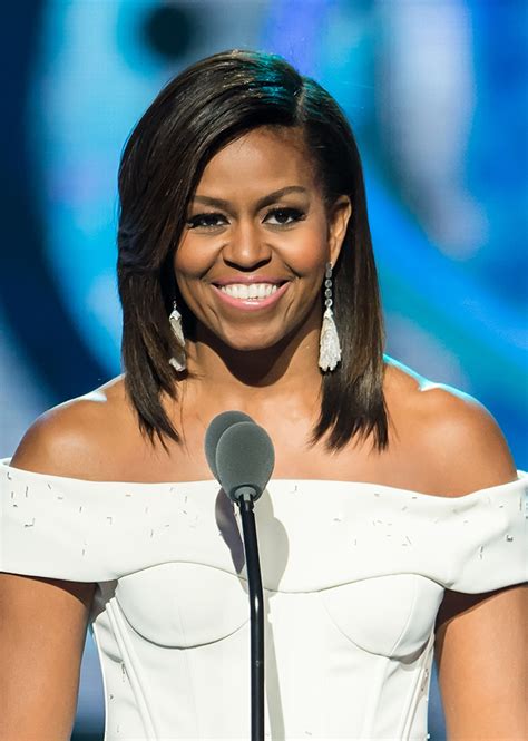 Michelle Obama’s Best Hairstyles | StyleCaster