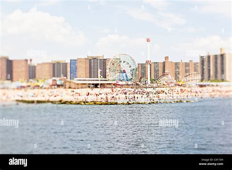 Coney Island beach, Brooklyn, New York, USA Stock Photo - Alamy