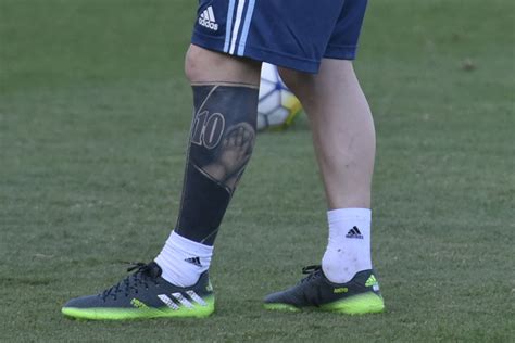 Lionel Messi tattoo: Barcelona star's new leg ink - Sports Illustrated