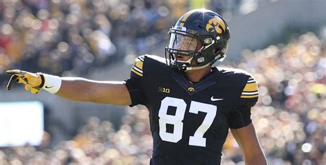 Baltimore Ravens Won't Draft Iowa Tight End Noah Fant | Football ...