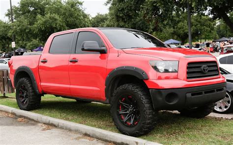 Toyota Tundra Red - reviews, prices, ratings with various photos