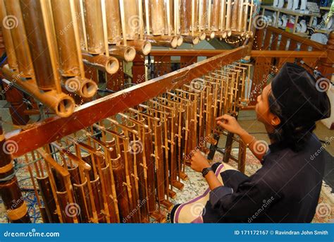 Angklung editorial photography. Image of dances, bamboo - 171172167