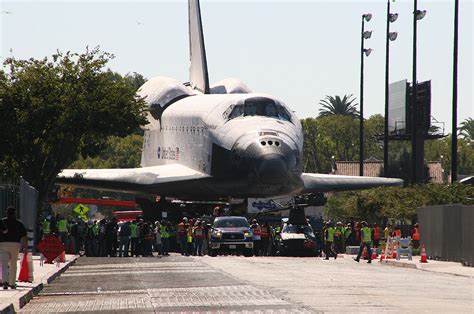 Space Shuttle Endeavour's Los Angeles Adventure in Photos | Space