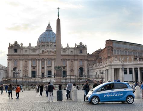 Police cars in Vatican City – Stock Editorial Photo © AntonioGravante ...