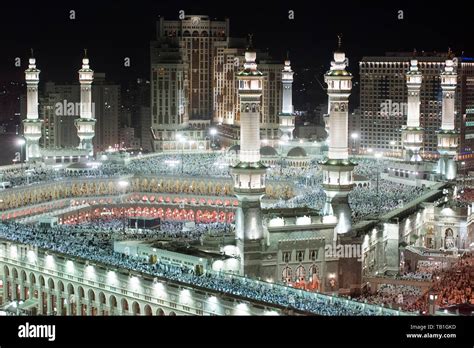 Mecca At Night Wallpaper Hd