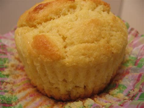 Jenn's Food Journey: Sour Cream Corn Muffins