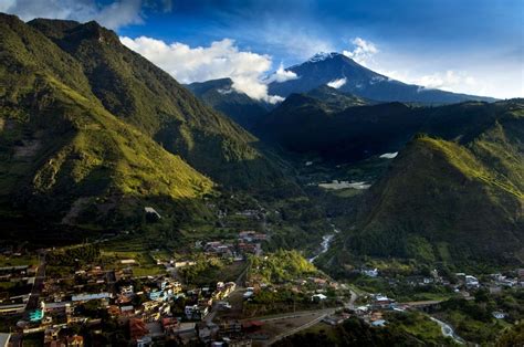 Baños, Ecuador: Volcanos, Miracles, and Tourists