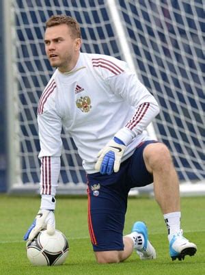 UEFA Euro 2012: Russia goalkeeper Akinfeev has fluid on knee | Football ...