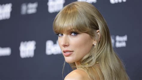 What's The Real Meaning Of You're Losing Me By Taylor Swift? Here's What We Know - Internewscast ...