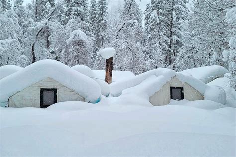 Yosemite National Park Closed Amid Record-Setting Snow - The New York Times