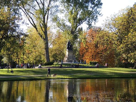 This is a statue in honour of Joost van den Vondel in the Vondelpark in Amsterdam. For more info ...