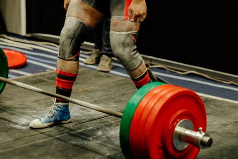 How Much Do Knee Sleeves Add To Squats? - Willpower Peak