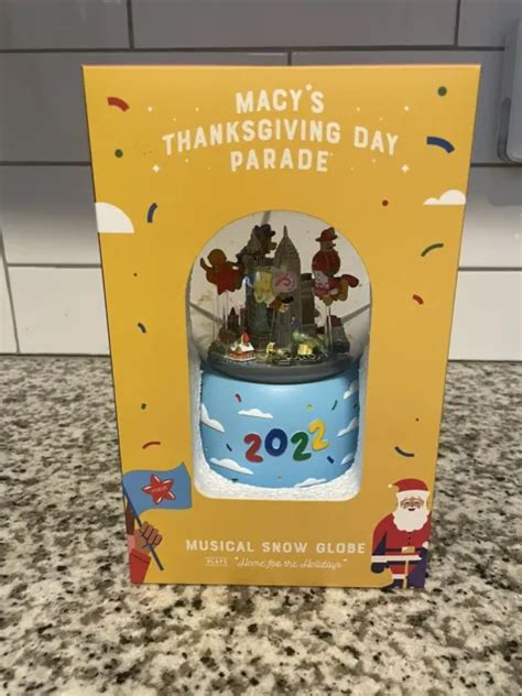 MACYS THANKSGIVING DAY Parade 2022 Snow Globe NIB Musical Home for the Holidays $49.99 - PicClick