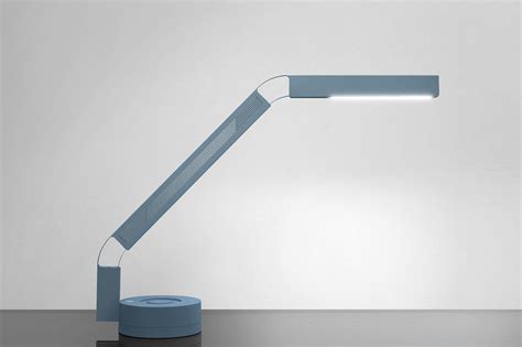 A High Performance LED Task Light - Design Milk