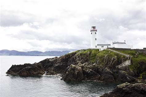 Lighthouse Ireland Sea - Free photo on Pixabay