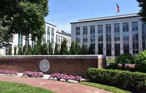 Northeastern University (NEU) Rankings, Campus Information and Costs | UniversityHQ