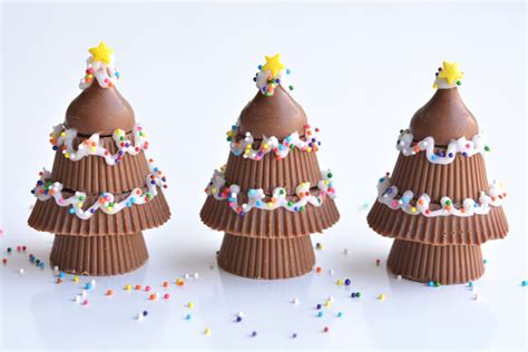 These Homemade Reese's Cup Christmas Trees Are An Adorable, Festive Treat