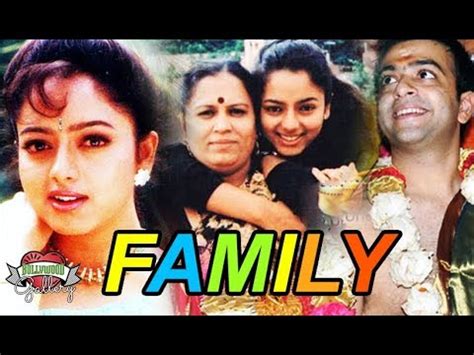 Soundarya Family With Parents, Husband and Brother Photos - DSLR Guru