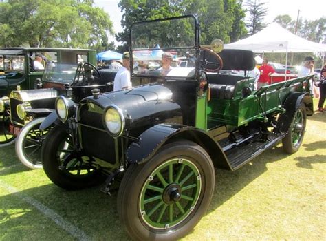 Flickr: The REO Car, Speedwagon, Bus, Truck / 1905 - 1975 Pool