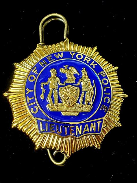 Collectors-Badges Auctions - New York NYPD Lieutenant