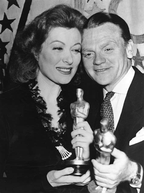 15th Academy Awards - 1943: Best Actress Winners - Oscars 2020 Photos | 92nd Academy Awards