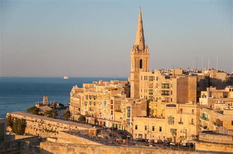 Discover Malta's historic landmarks: walking tour — Reading the City