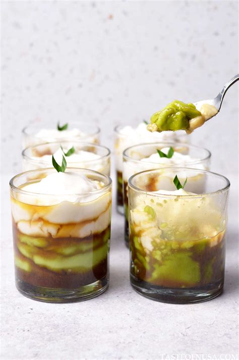 Kue Jongkong in Cups (Pandan Coconut Rice Pudding) - Taste of Nusa