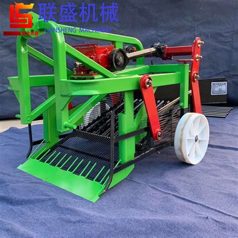 New Type Peanut Harvester Tractor Three-Point Mounted Pto Driven Peanut ...