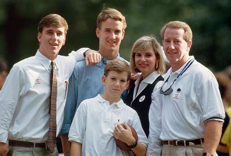 Cooper, Peyton, Eli, Olivia and Archie Manning... - SI Photo Blog