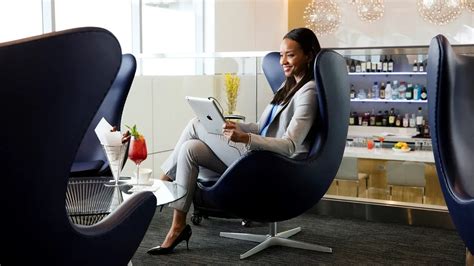 12 Best Business Class Lounges in the World - BusinessClass.com