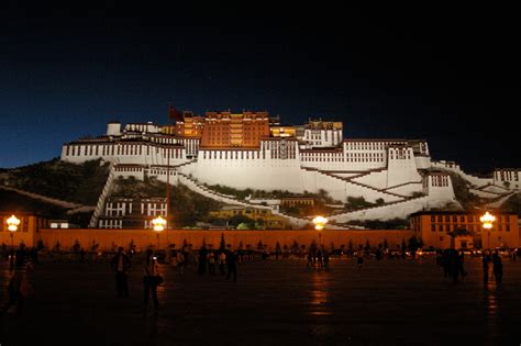 Potala Palace Historical Facts and Pictures | The History Hub