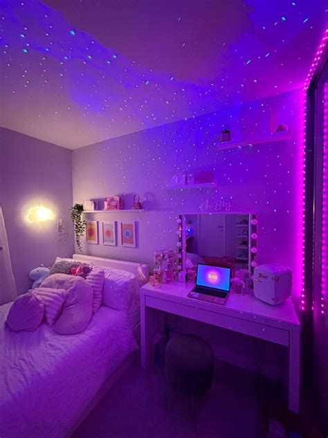 Luxury Room Bedroom, Neon Bedroom, Room Design Bedroom, Room Ideas Bedroom, Bedroom Inspo, Vibe ...