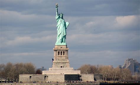 File:NYC Statue de la Liberté.JPG - Wikimedia Commons