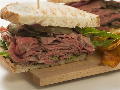 Sliced Roast Beef Sandwich Recipe | EatSmarter