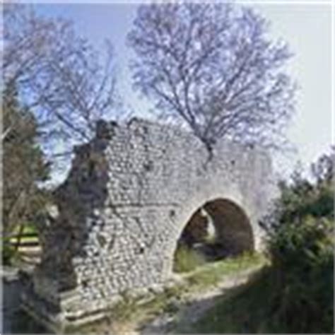 Barbegal Roman aqueduct and mill in Fontvieille, France (Google Maps)