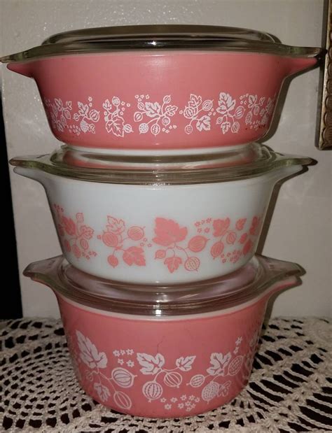 Vintage Pink Pyrex Gooseberries 471 472 473 Set with Lids | Etsy | Pink pyrex, Vintage pink, Pyrex