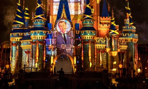 New intro featuring Walt Disney added to 'Disney Enchantment' fireworks