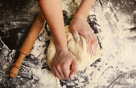 Mixing Pizza Dough: Tips and Tricks for the Perfect Crust | Dough Tech