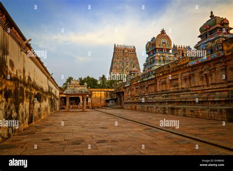 Hindu temple in Kumbakonam, Tamil Nadu, India Stock Photo - Alamy