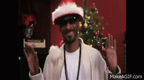 Snoop Dog GIF - Snoop Dog Christmas - Discover & Share GIFs