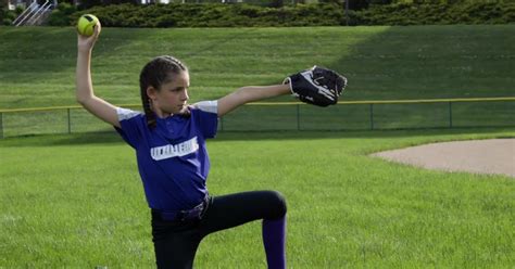 Little League Softball® Drills: Throwing - Knee Throwing - Little League