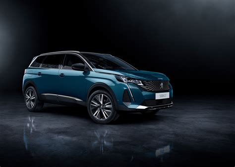 New Peugeot 5008 SUV adds bold new design and more technology to the ...