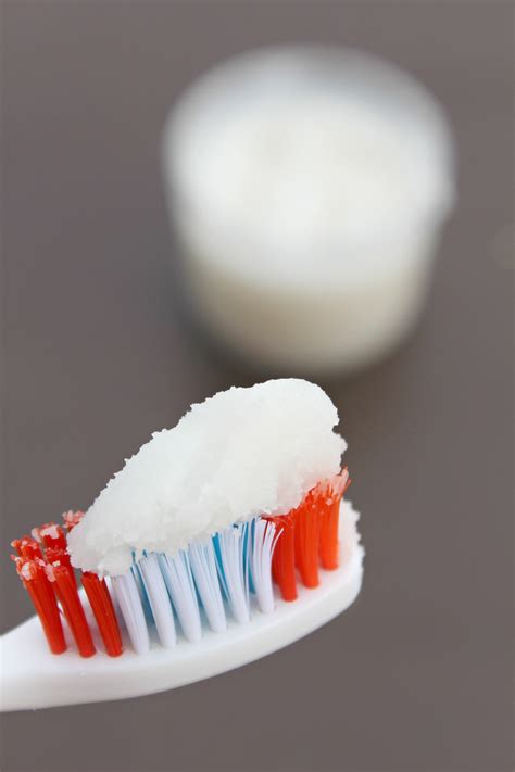 Simple Baking Soda Toothpaste Recipe | Dandk Organizer