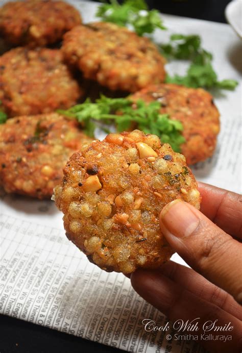 SABUDANA VADA RECIPE / SABAKKI VADA / SAGO VADA RECIPE | Cook With Smile