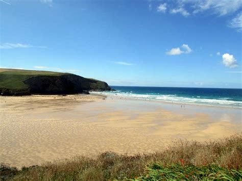 Mawgan Porth Beach - Cornwall | UK Beach Guide