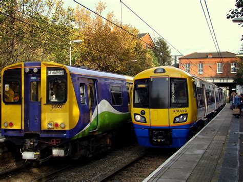 London Overground Old and New | London Overground trains 313… | Flickr