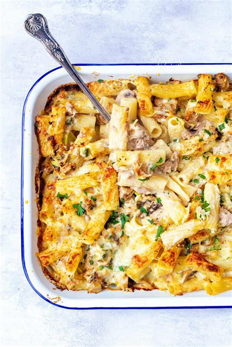 Easy Cheesy Tuna Pasta Bake - Supergolden Bakes